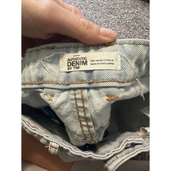 Zara High Rise Denim Shorts Size 25 - Picture 3 of 3